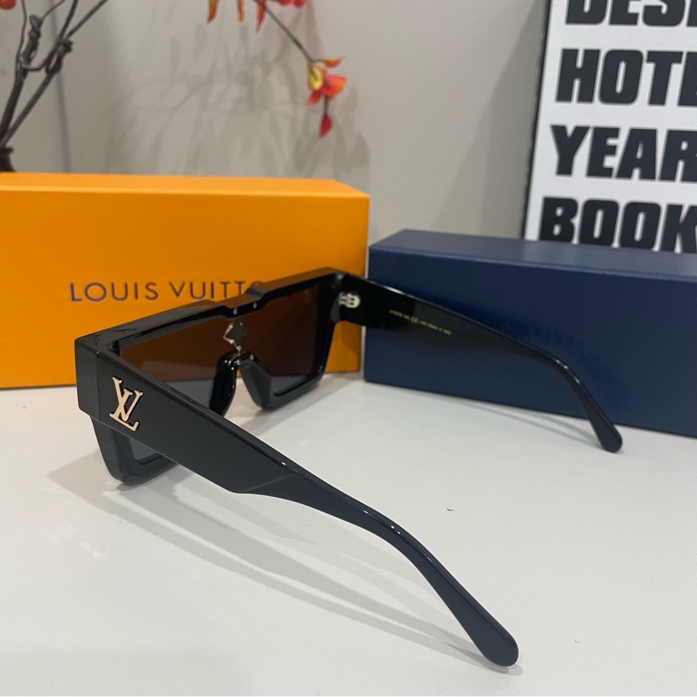 Louis Vuitton Women’s Black Sunglasses - Picture 5 of 5